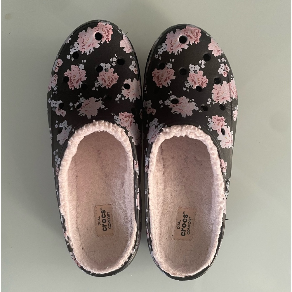 Floral crocs - Picture 2 of 5